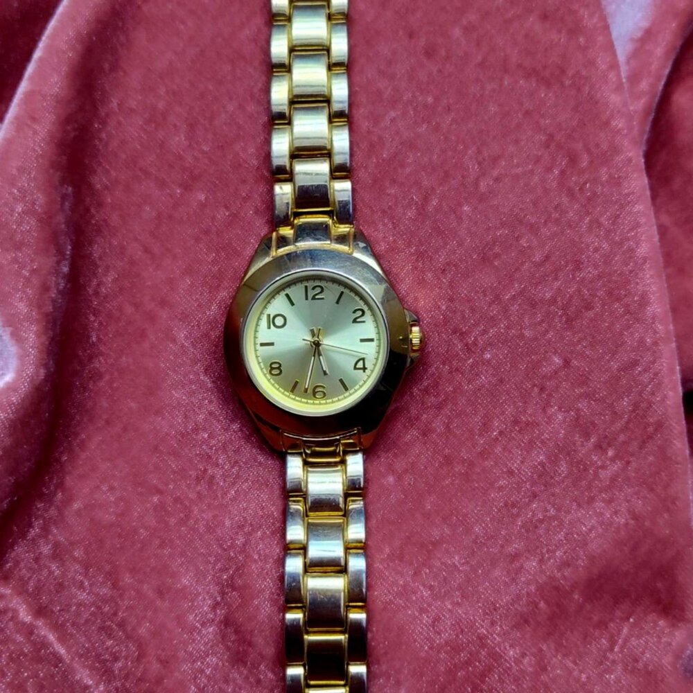 Gold-tone metal watch - no‎ brand